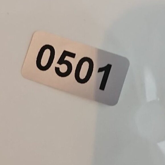 Tahari Women's Blue Tencel Chambray Button Down Shirt Size Small - Picture 6 of 6